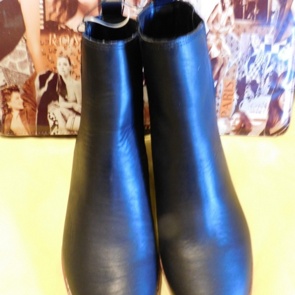 Gap Women  Boots NWOT - Picture 5 of 8